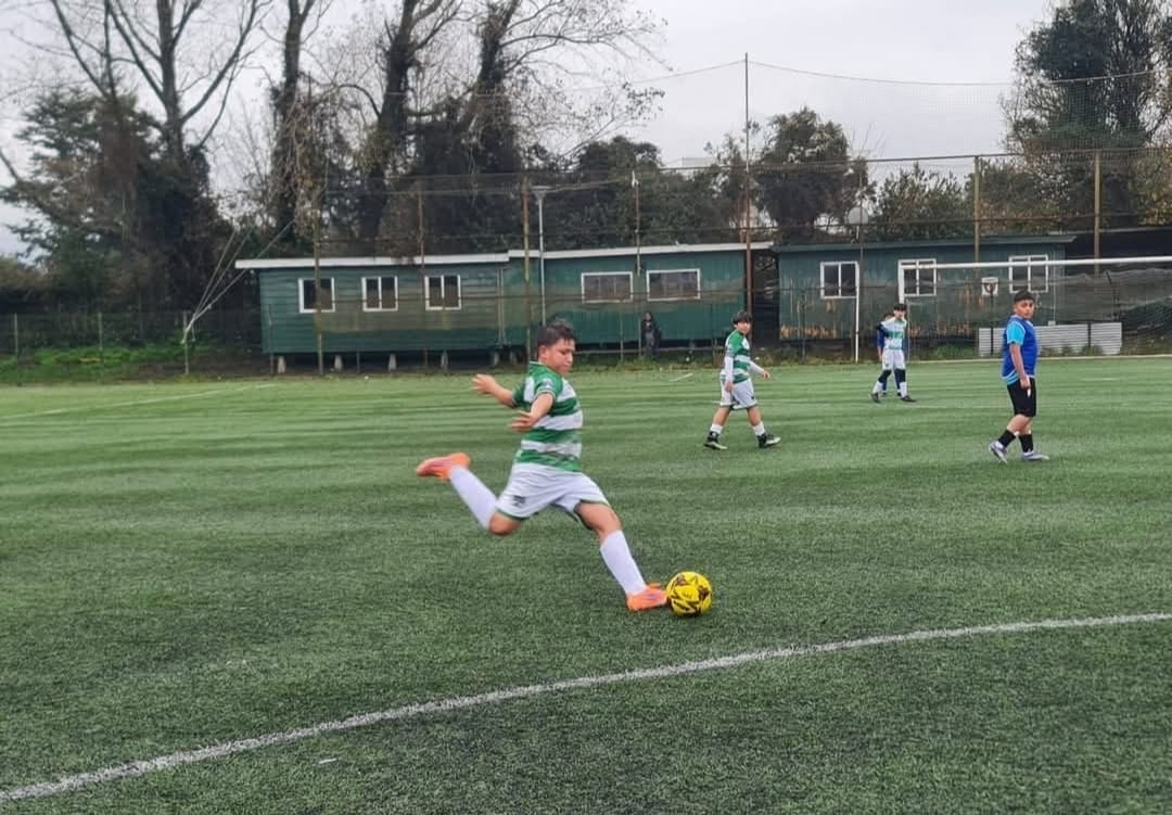 Jugador de Filial Castro en acción durante un partido